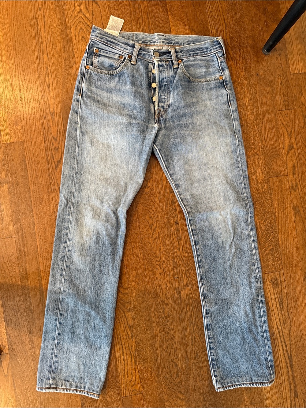 Levi's Straight Jeans in Light Blue Wash